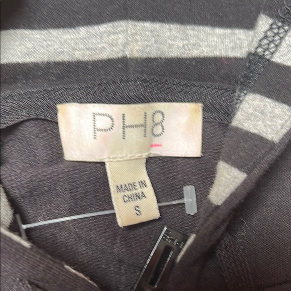 Women's Black Striped Hoodie with Side Pockets - Picture 2 of 9